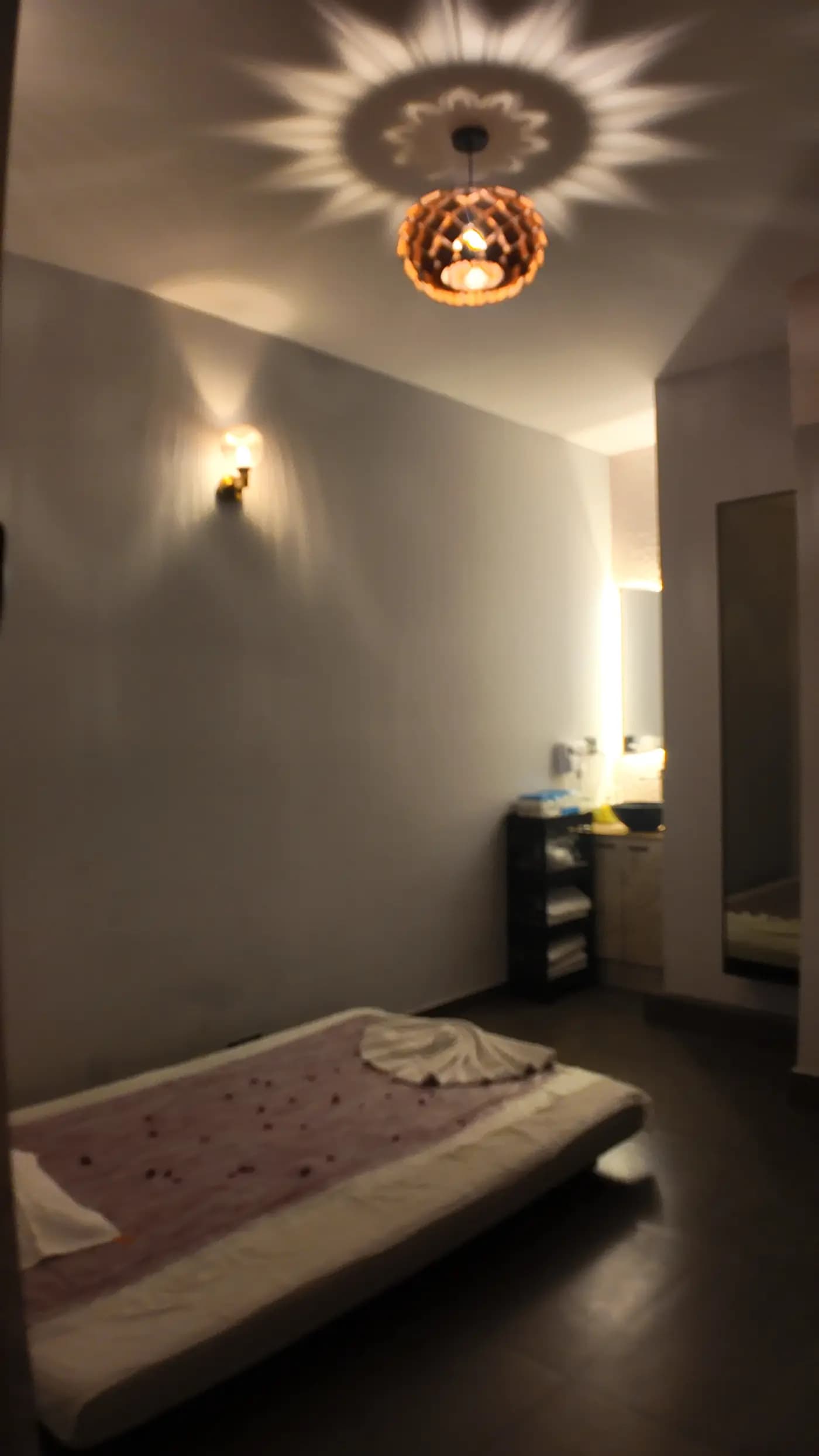 Relaxing spa treatment experience in Bandra West