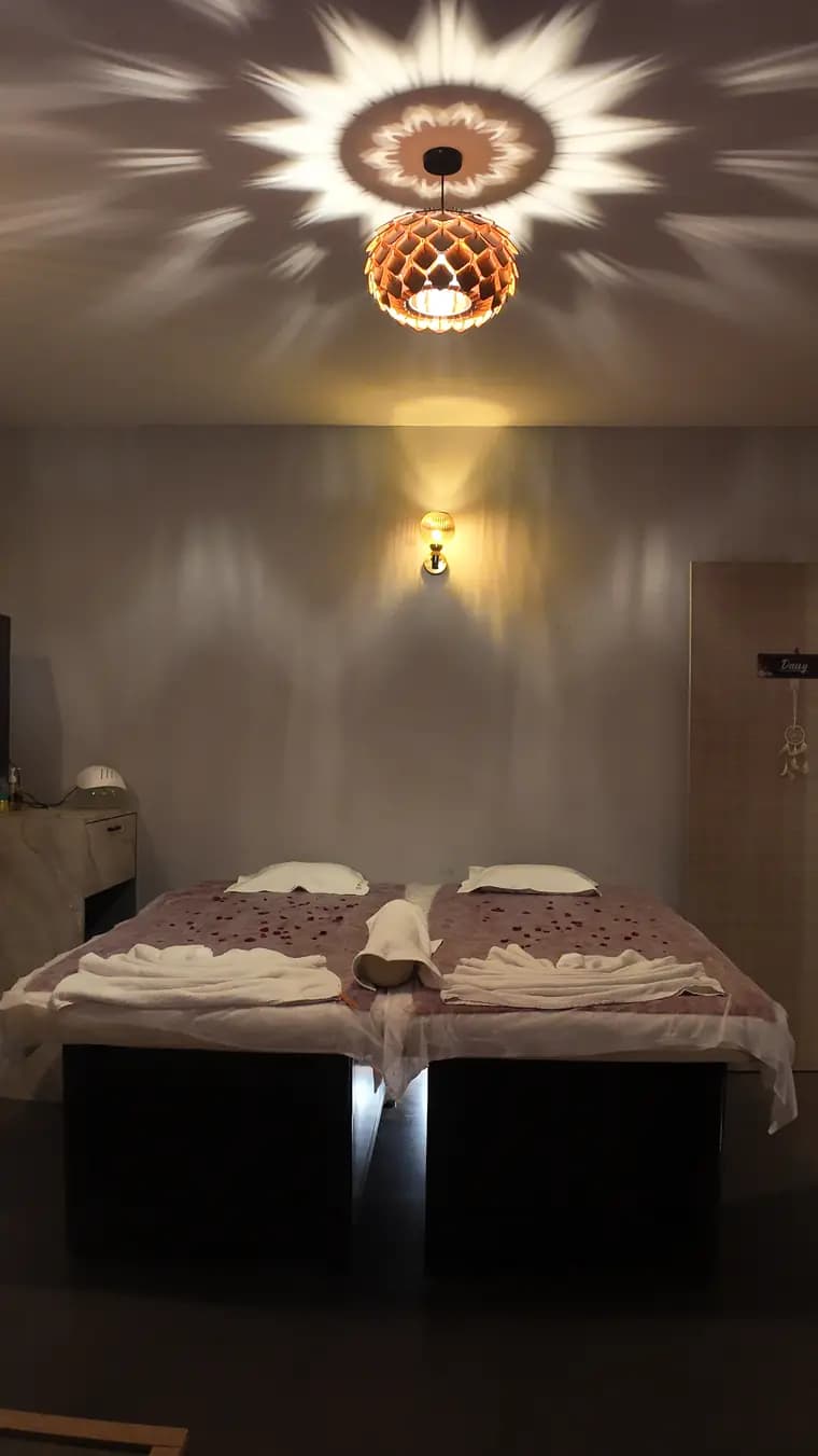 Professional massage treatment at Spa Palm Amore in Bandra